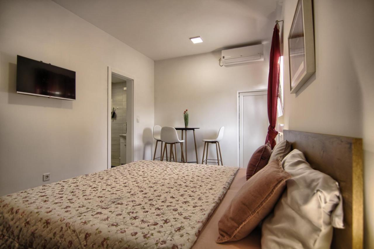 Rooms Dragica Pakostane Bagian luar foto