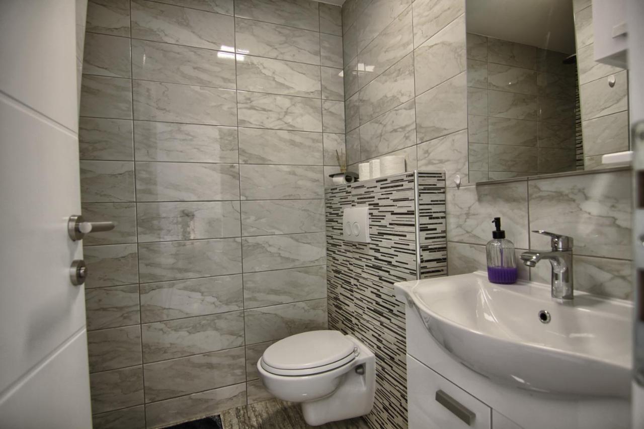 Rooms Dragica Pakostane Bagian luar foto