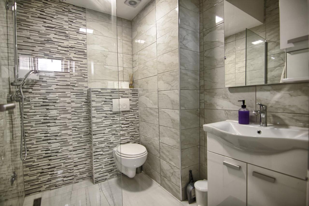 Rooms Dragica Pakostane Bagian luar foto